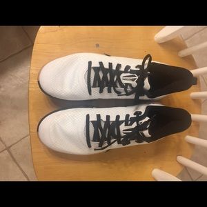 Kobe Focus Nike Basketball shoes